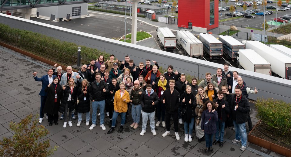 39 Unternehmerkinder aus ganz Deutschland waren beim diesjährigen Treffen des R.U.N. dabei. Jana Olufs und Katharina Bender haben die Gruppe als Abordnung der REWE Köln, Bereich Kaufleute, begleitet. 