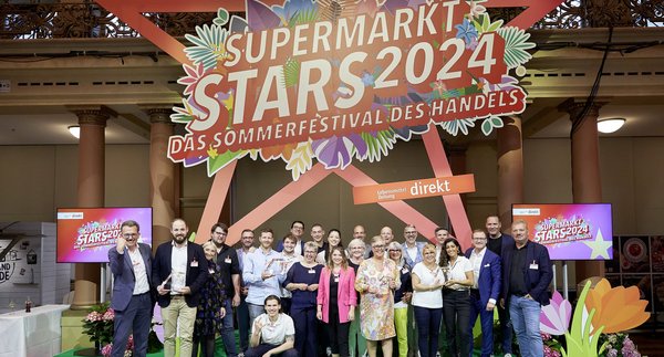 Stolze Sieger:innen: die Supermarktstars von REWE, Foto: Reinhard Rosendahl/LZ direkt